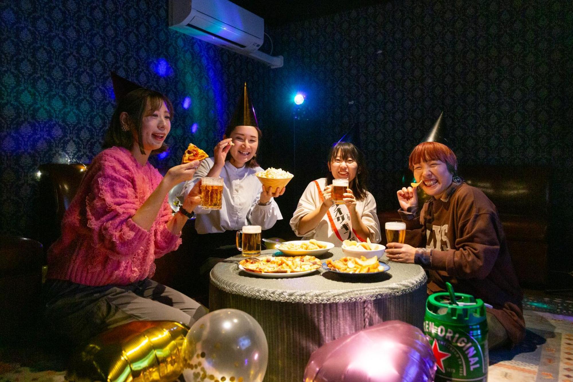 遊之宿 ユニバーサル Осака Экстерьер фото